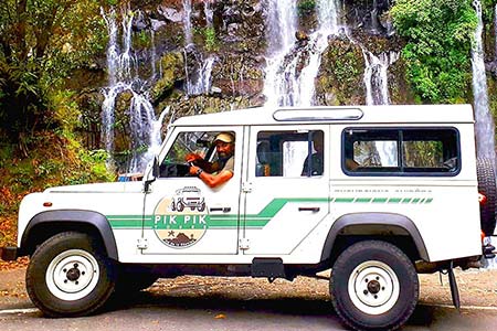 Excursion en 4x4 avec chauffeur guide « entre volcan et cascades »