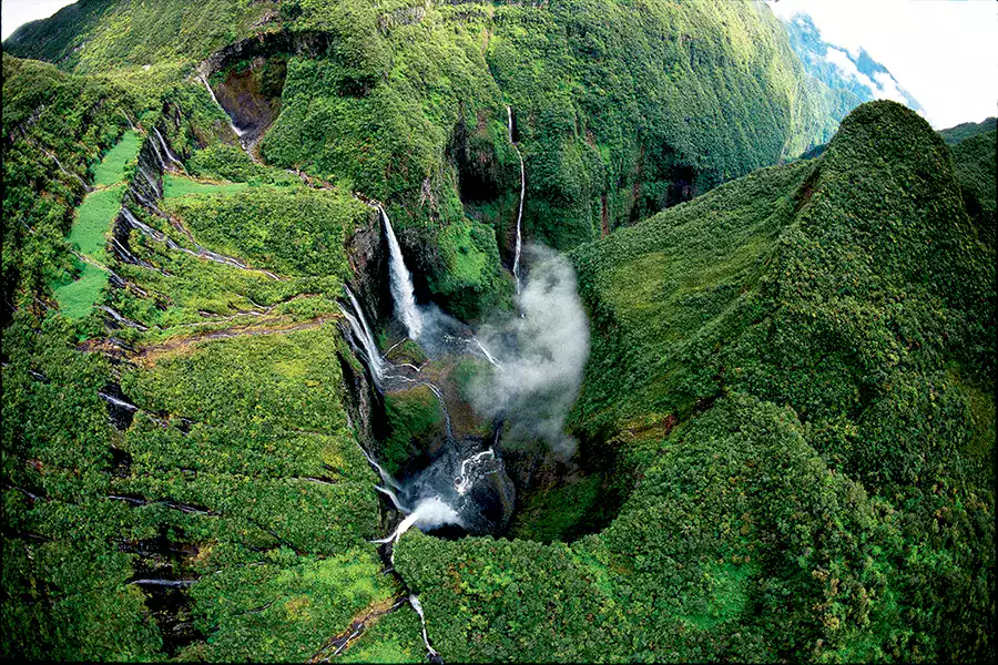 Vol en ULM au-dessus de la Réunion, découverte du Trou de fer