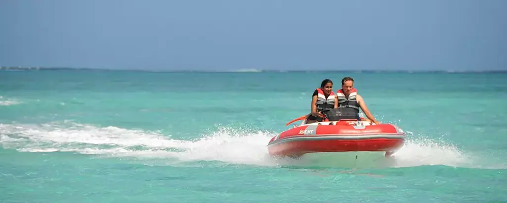 Seakart en couple - activités à faire sur l'île Maurice