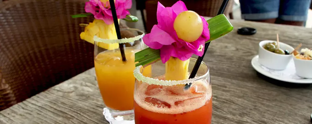 Cocktail en bord de plage sur l'île de la Réunion 