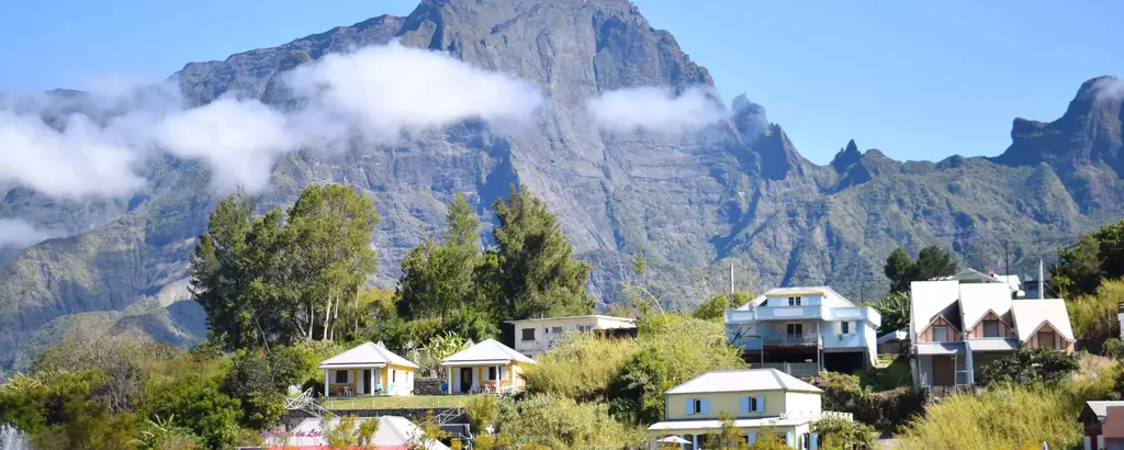 La mare à joncs dans le petit village de Cilaos à la Réunion