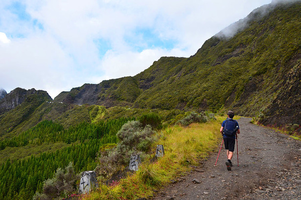 Randonnée Col des Bœufs à la Nouvelle via la stèle José Etheve